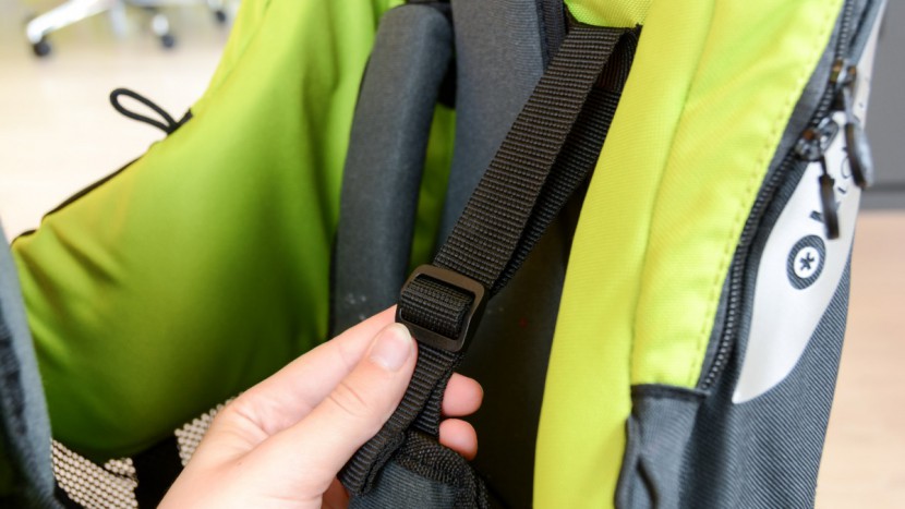 the harness shoulder straps on the kiddy are padded, but the padding...