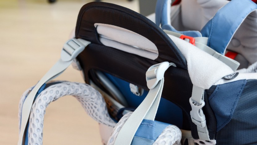 the padded shoulder straps on the osprey have on the go adjustment...