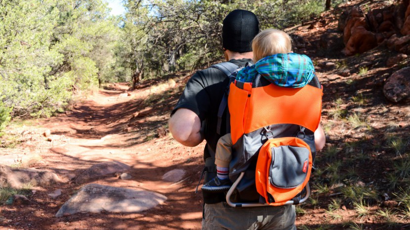 phil and teds parade - the parade doesn&#039;t provide stirrups which leave little legs to...