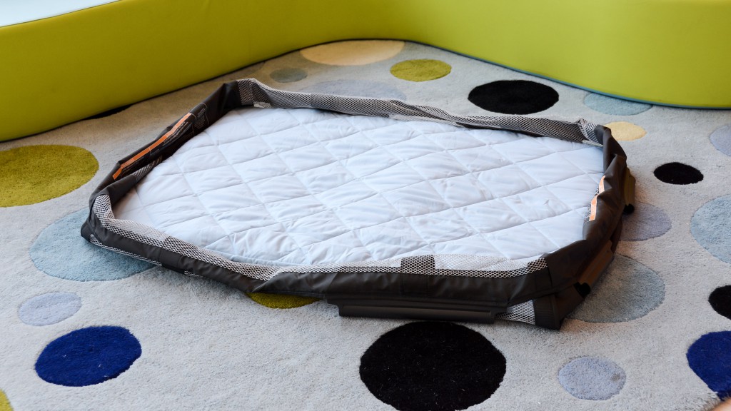 graco pack 'n play on the go bassinet - the bassinet accessory for the graco has similar dimensions to the...