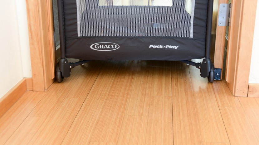 graco pack &#039;n play on the go bassinet - the graco pack &#039;n play is not the easiest option to get through...