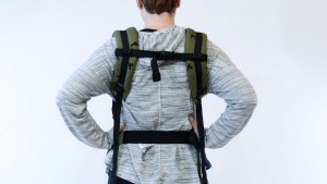 The cross strap on the Free-to-Grow helps pull the shoulder straps...