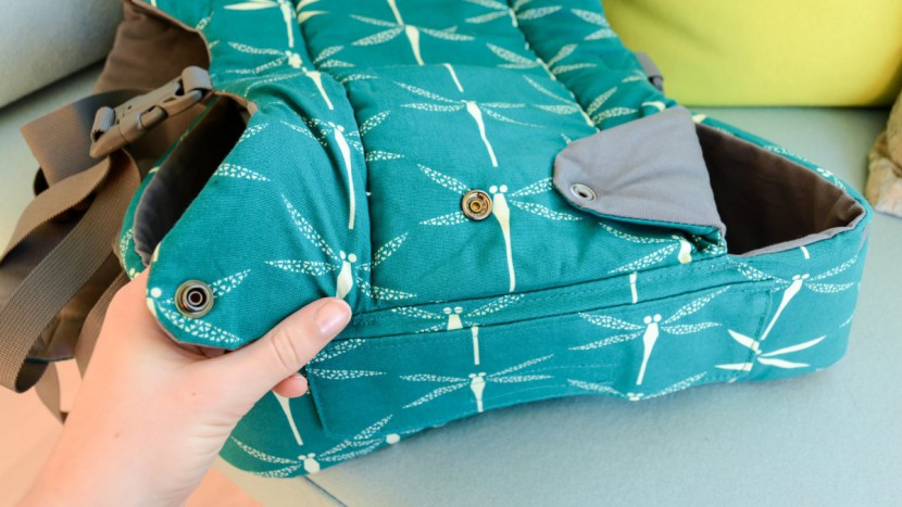 the seat width on the beco is adjustable depending on the carrying...