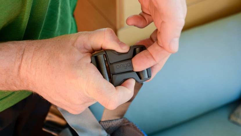 onya baby outback - the safety functionality on the onya buckle takes some getting used...