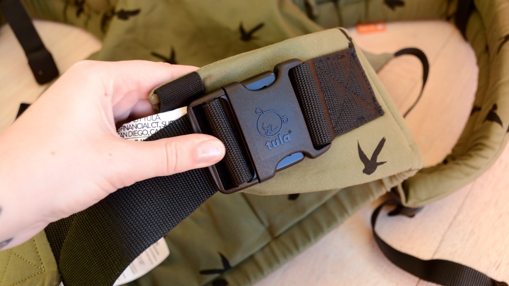 tula free-to-grow - the large buckle on the free-to-grow may take some practice to work...