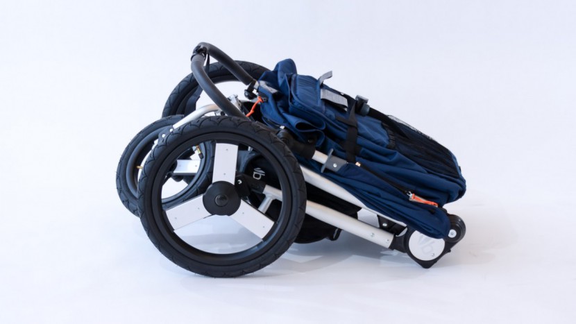 bumbleride speed - the speed folds very compactly with a final package that is smaller...