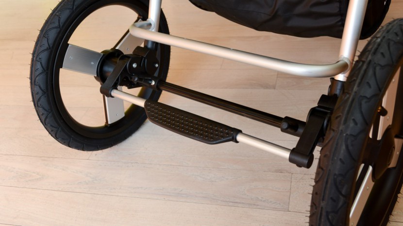 bumbleride speed - the speed has a rear brake pedal that is wide and easy to access...