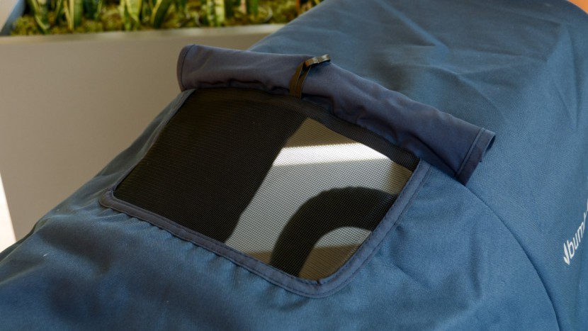 bumbleride speed - the speed has a mesh peek-a-boo window with a magnetic closure on...