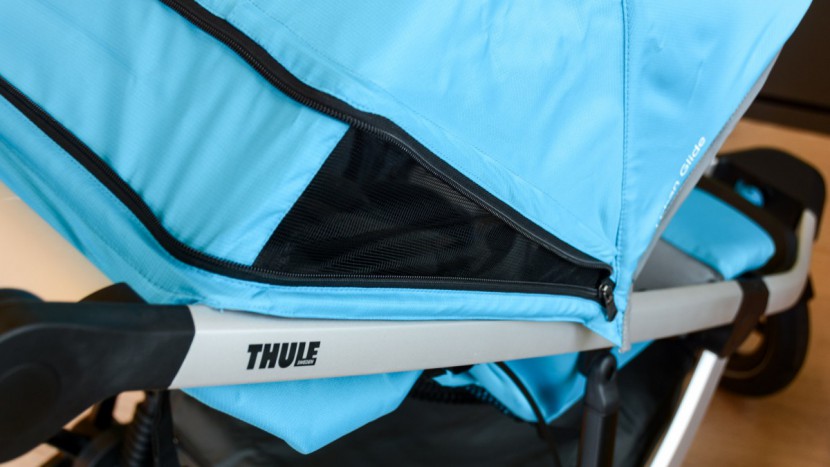 the new urban glide 2 canopy has a zip back that opens ventilation...