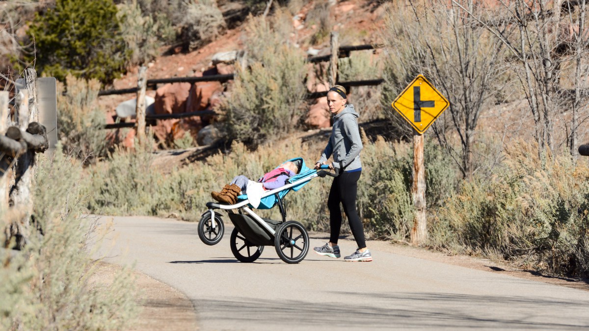 thule urban glide 2 jogging stroller review