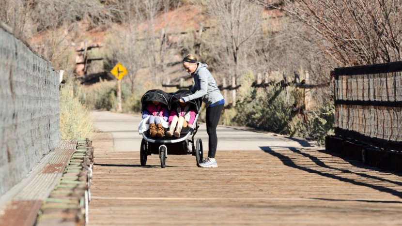 thule urban glide 2 double - only one stroller is easier to use than the urban glide 2 double...
