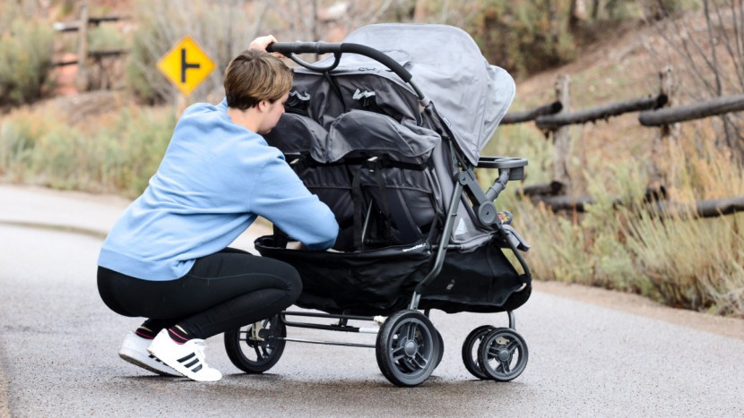 joovy scooterx2 with tray - the scooter x2 has a variety of useful features like a storage bin...