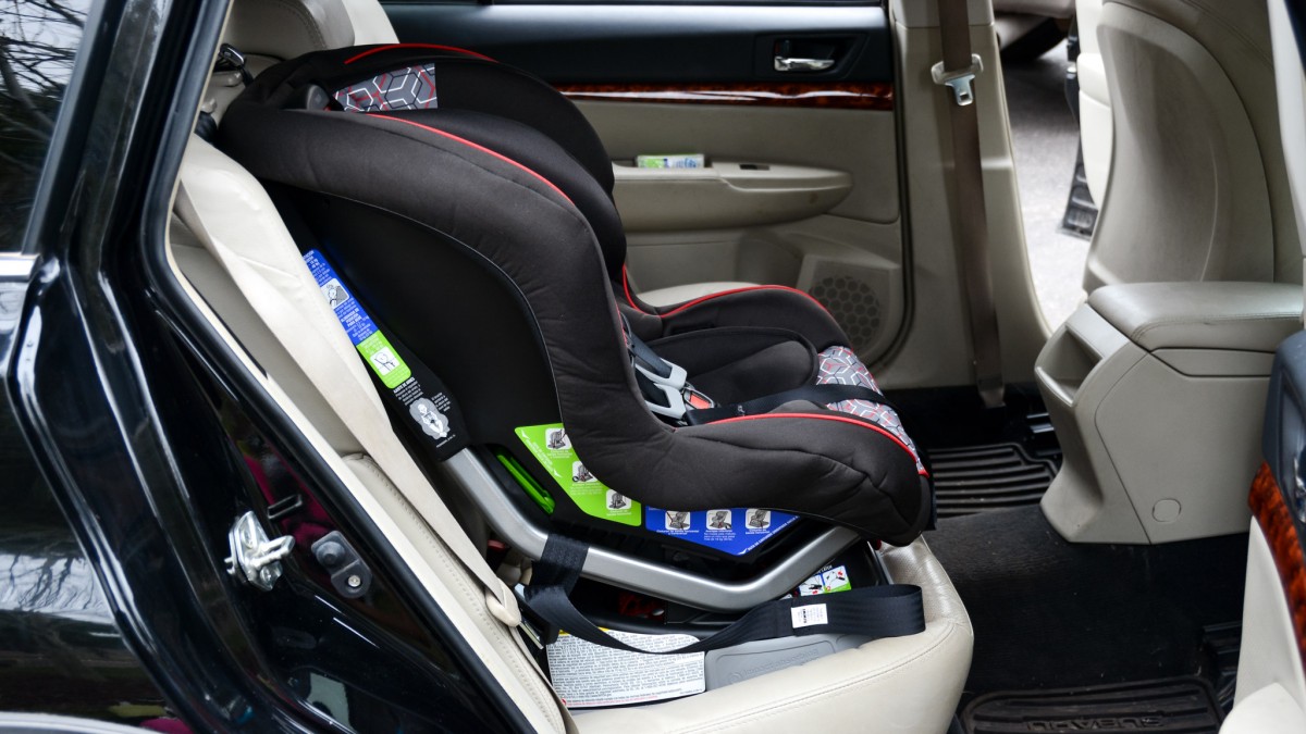 Britax Emblem Review (Forward facing configuration using the LATCH connectors is one of the easiest installation methods for this seat.)