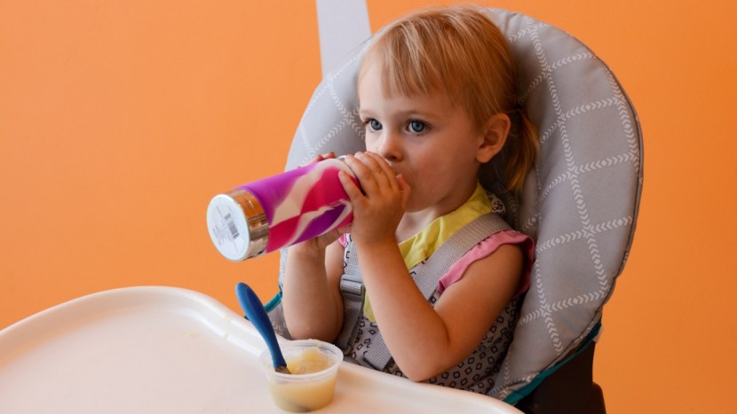 pura kiki vacuum insulated toddler with sleeve - the super grippy silicone sleeve is a great asset to this cup, but...