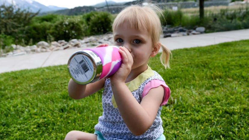 pura kiki vacuum insulated toddler with sleeve - the pura kiki is a lightweight, insulated stainless steel sippy cup...