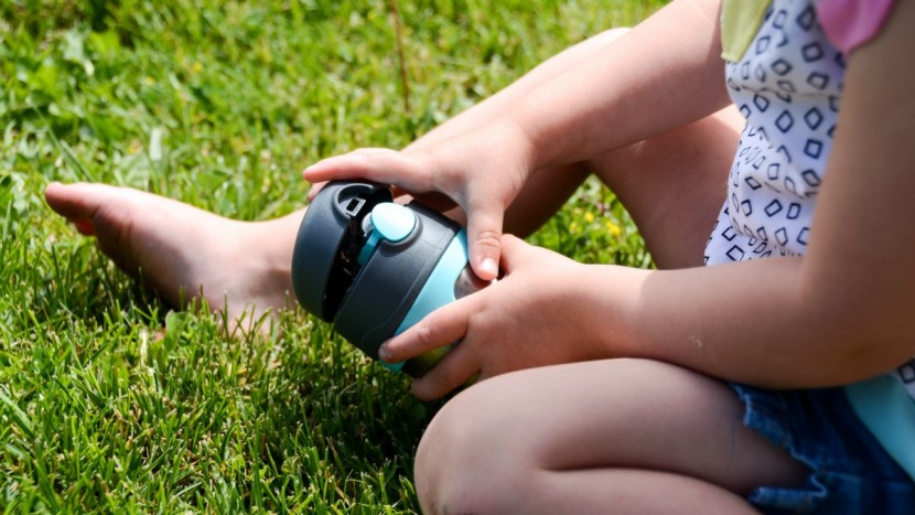 thermos foogo - the easy to use, attached lid on the thermos keeps it leak free and...