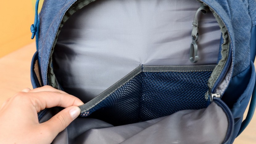 kelty journey perfectfit elite - one of the pockets on the back of the elite is perfect for storing...