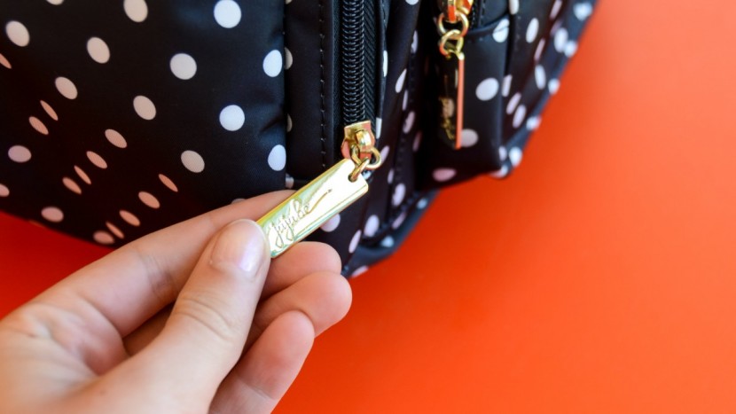 ju-ju-be be supplied - we appreciate the high quality gold hardware.