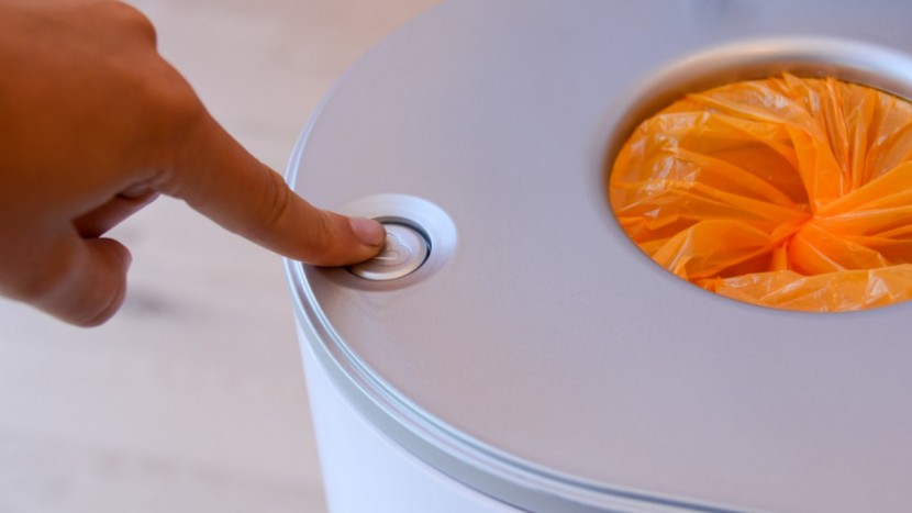 diaper pail - each pail does its best to contain odors with different features...