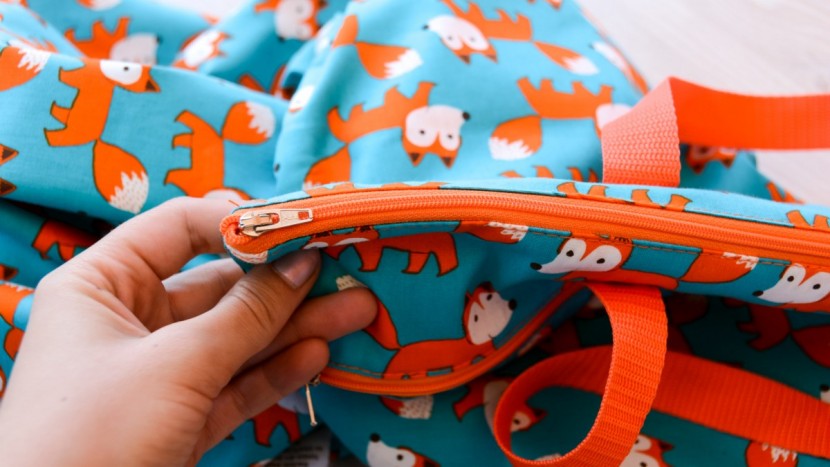 planet wise hanging wet/dry bag - follow washing instructions on the planet wise hanging wet/dry bag...