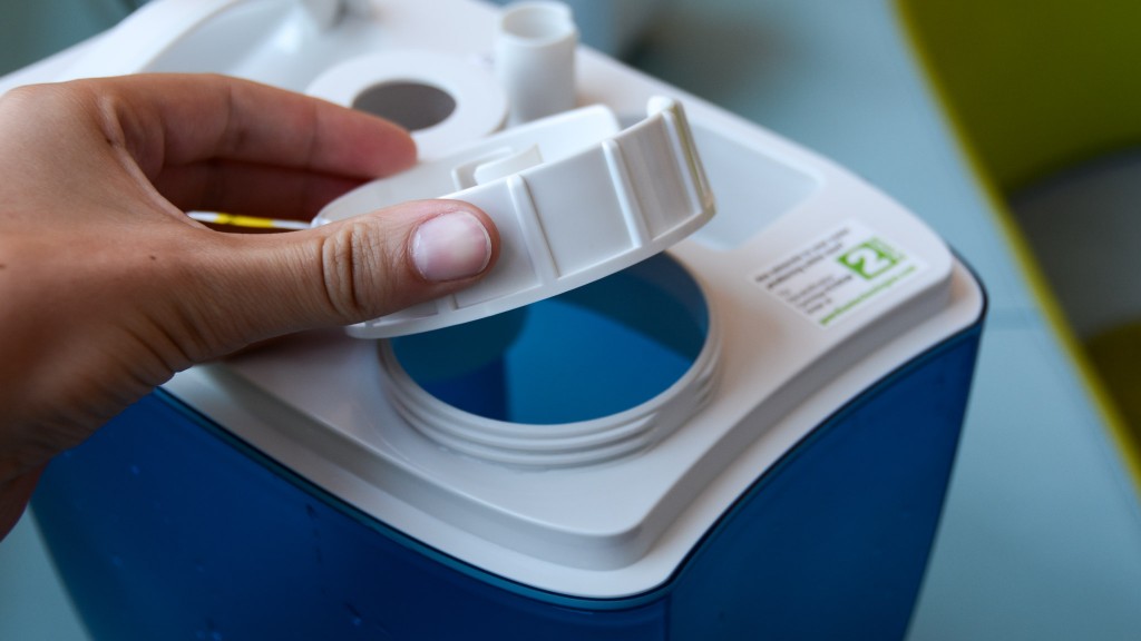 pureguardian h1250 - the tank opening on the pureguardian is large enough to be easy to...