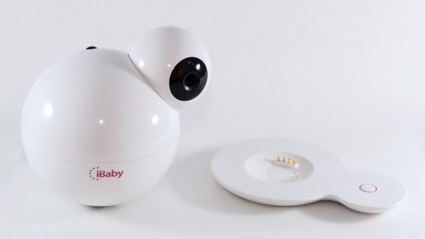 ibaby care m7 wifi - the ibaby attaches to the base during setup.