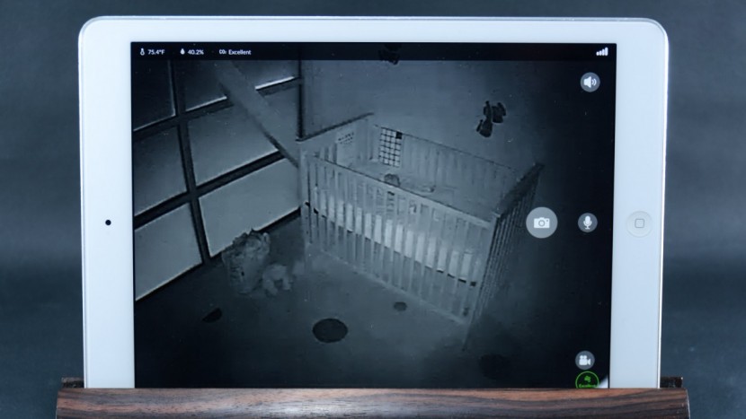 nighttime images on the ibaby are easy to see with clear images and...