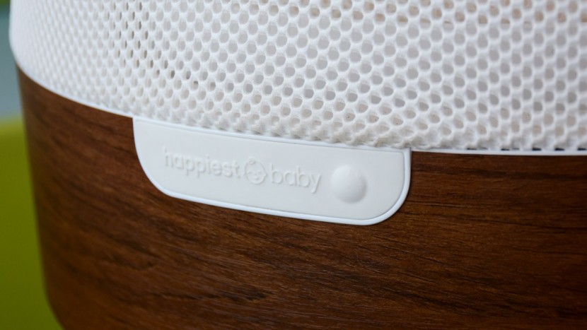 snoo smart sleeper - the snoo has only one on/off button and goes to work automatically...