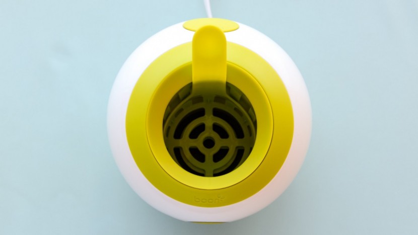 boon orb - the orb uses steam technology to warm bottles and it lacks an...