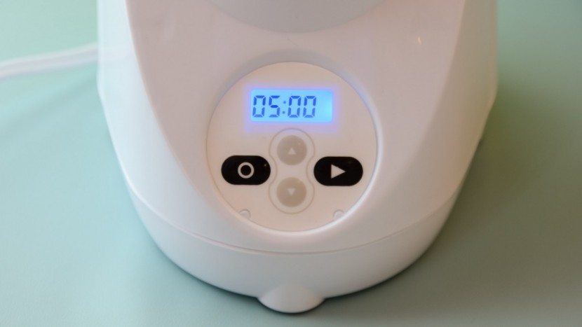 dr. brown's deluxe - while the user interface on the deluxe looks simple, it requires the...