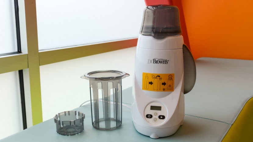 dr. brown's deluxe - while the dr. brown's warmer comes with container baskets that make...