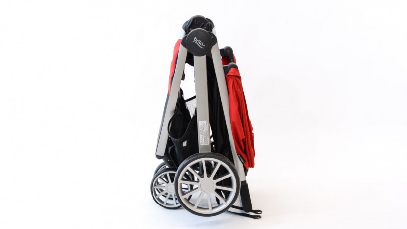 britax b-lively combo - the fold on the b-lively is smaller than that of the b-agile and the...