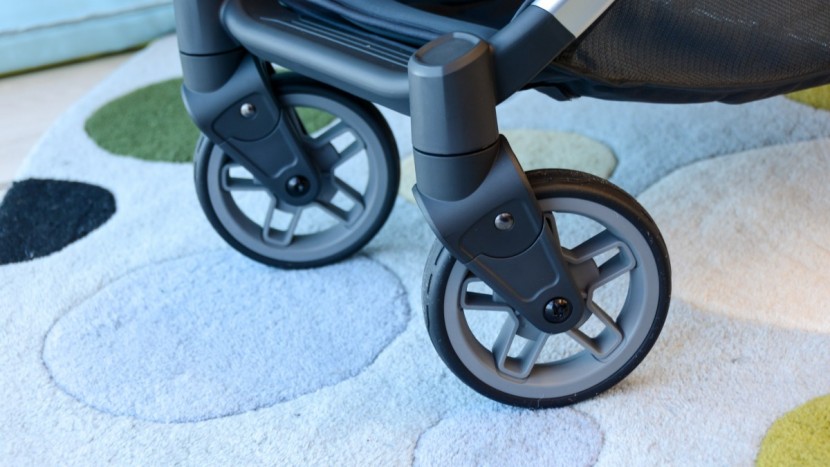 uppababy minu - the minu has single plastic wheels on each front leg but they lack...