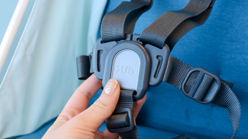 uppababy minu - the minu has one of the easiest harness and buckle combinations in...