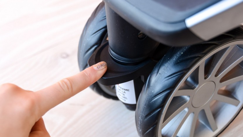 you can lock the front wheels on the b-lively in place by pressing a...