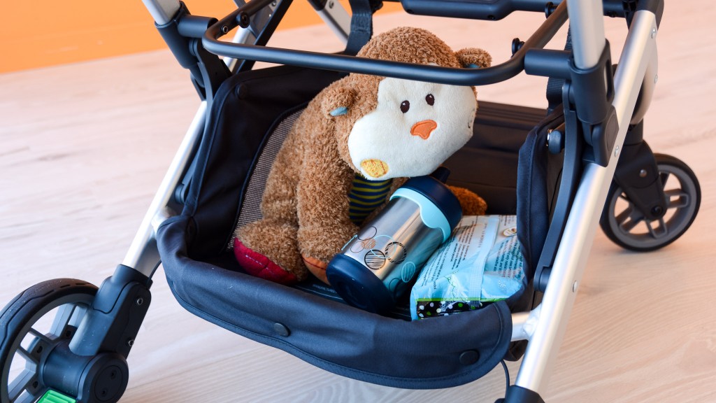 stroller and car seat combo - the minu storage bin is relatively large for a travel stroller with...