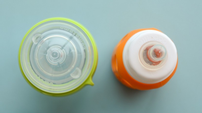 baby bottle - this photo shows the difference in neck openings, from comotomo&#039;s...
