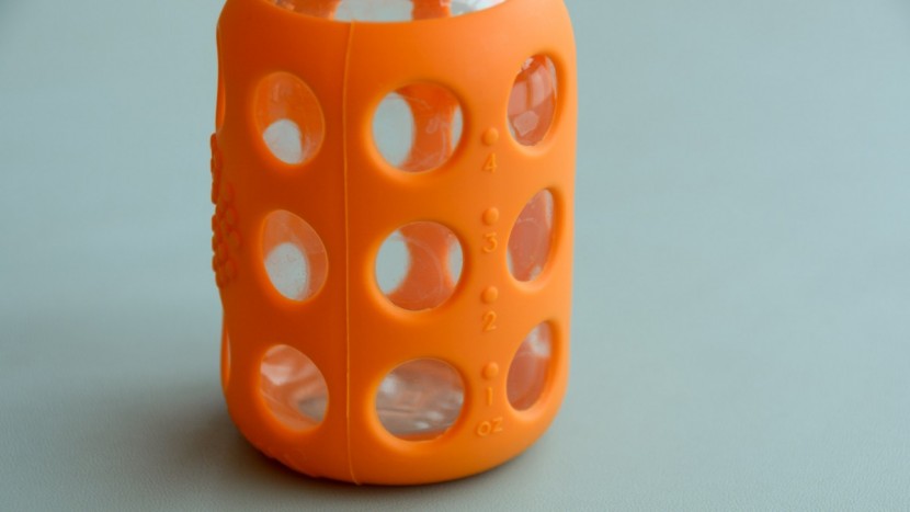 the volume markings are on the silicone sleeve, rather than directly...