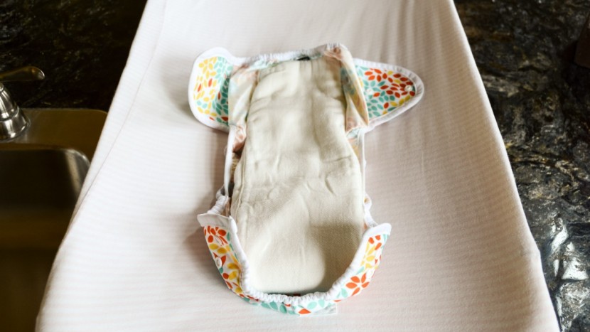 osocozy premium bamboo/organic cotton prefolds - the trifold acts as a regular insert and is the easiest to master...