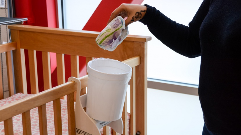 diaper one-n-done - the diaper one-n-done is one of the easiest pails to use.