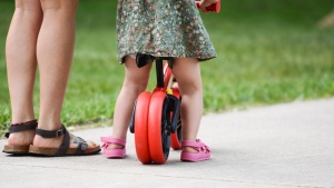 The double rear wheel of the Velo can be switched to a single wheel...
