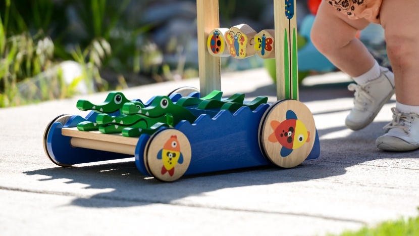 baby walker - while our clack &amp;amp; chomp walker came with all the right parts and...