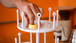 Marbrasse retractable drying rack review – Works for drying water bottles -  The Gadgeteer