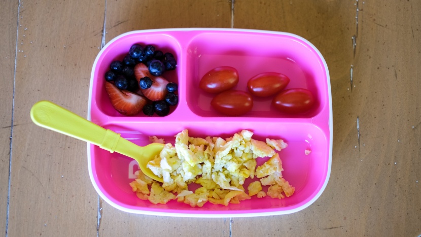 baby toddler plates - the munchkin splash plate and bowl set is the only product in the...