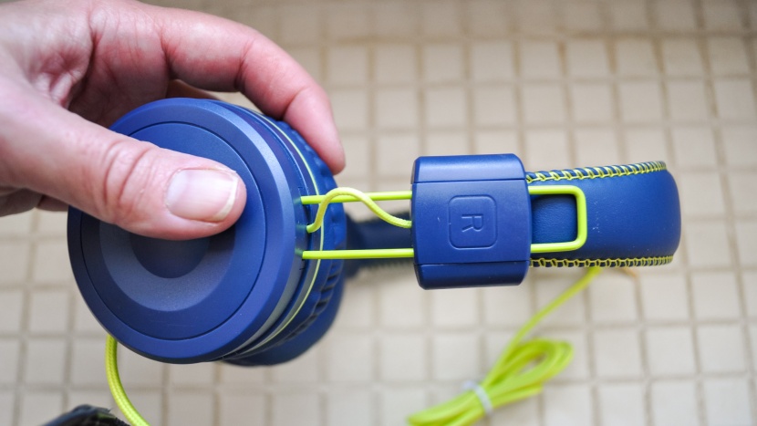 kids headphones - the powmee headphones have wire side adjustments that don't stay...