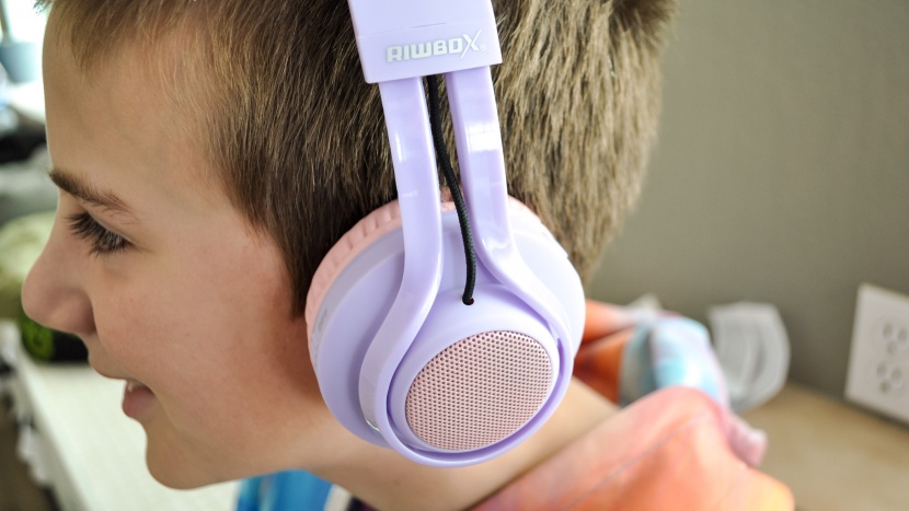 kids headphones - the riwbox were somewhat uncomfortable with more tension on the head...