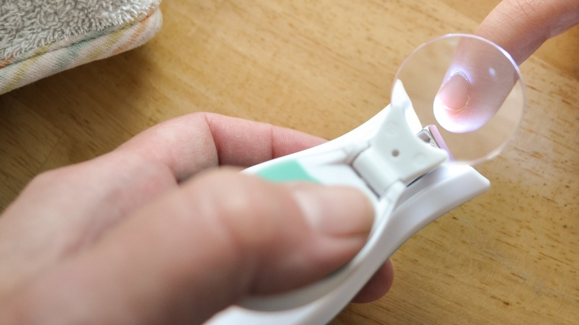 the magnifier on the light zoom is clear and gives a great view of...