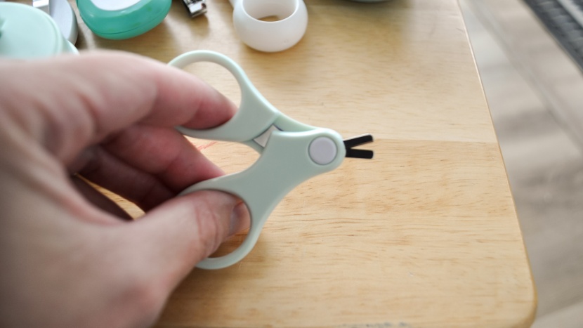 baby nail clippers - the yiveko baby nail kit scissors are super small in both handle...