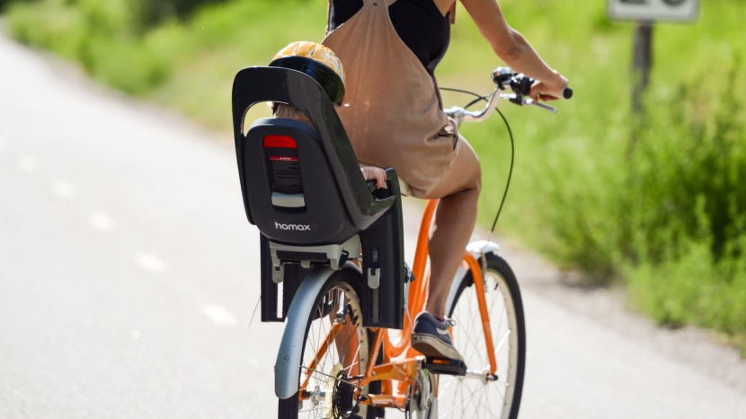 kids bike seat - the hamax is a straightforward rear seater with adjustable shoulder...