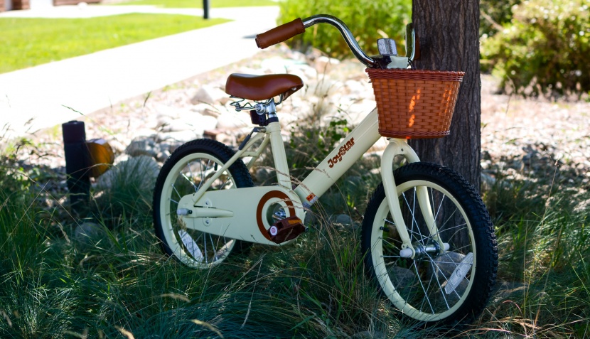 kids pedal bike - the vintage has a nostalgic feel and looks cool.